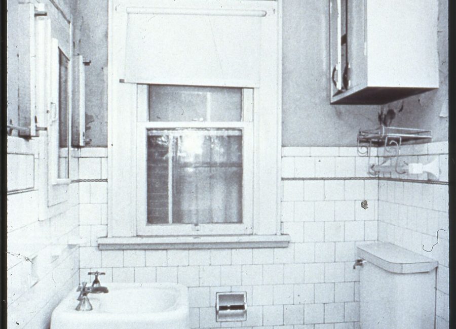Hawthorne Avenue Bathroom Remodel — before